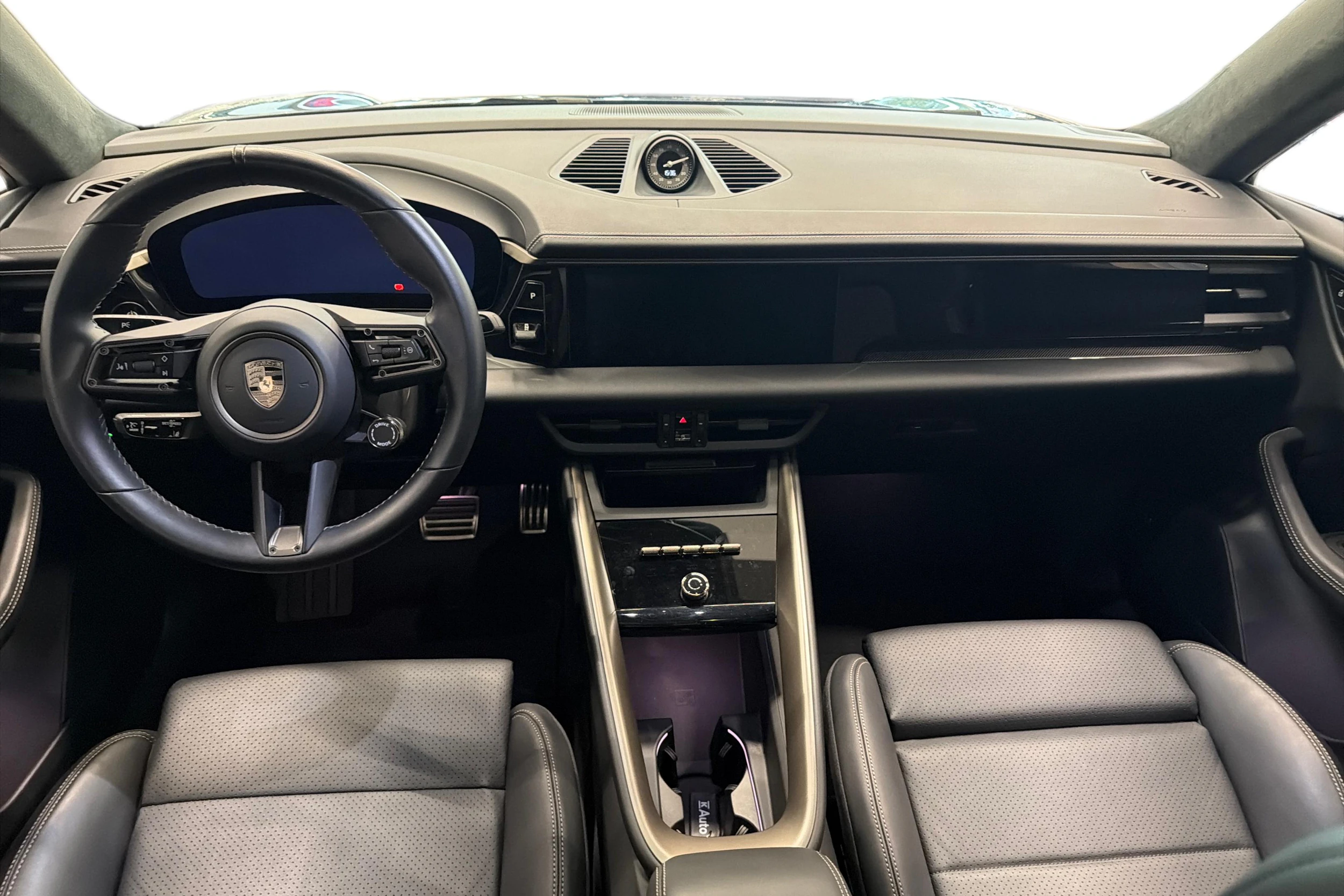 Sininen Porsche Macan 2025 kuva 7.