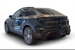 harmaa Porsche Macan 2025 kuva 2.