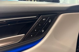 harmaa Porsche Macan 2025 kuva 10.