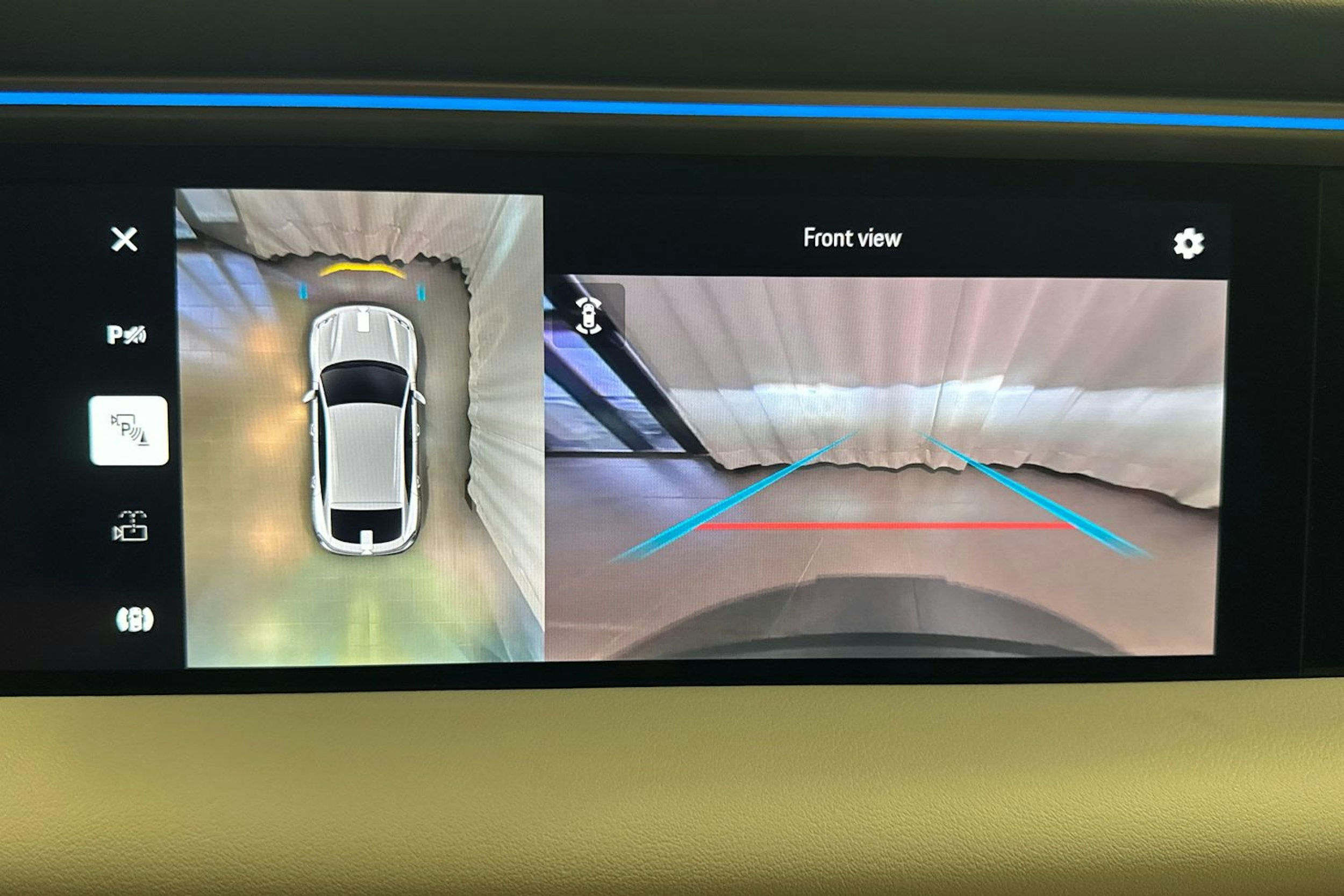 harmaa Porsche Macan 2025 kuva 12.