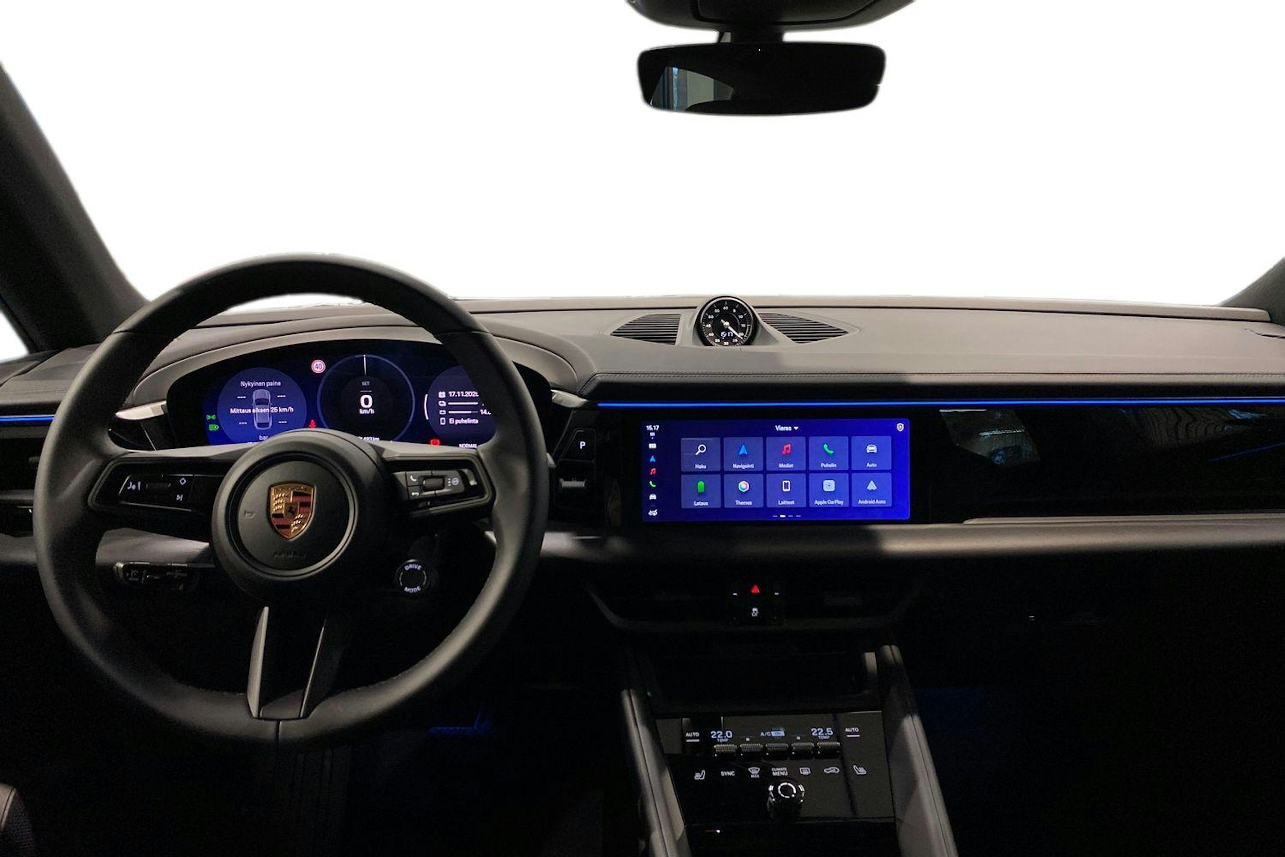 harmaa Porsche Macan 2025 kuva 7.