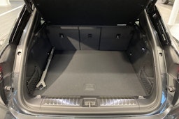 harmaa Porsche Macan 2025 kuva 14.