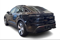 musta Porsche Macan 2025 kuva 2.