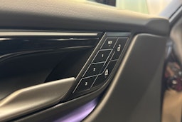 musta Porsche Macan 2025 kuva 11.