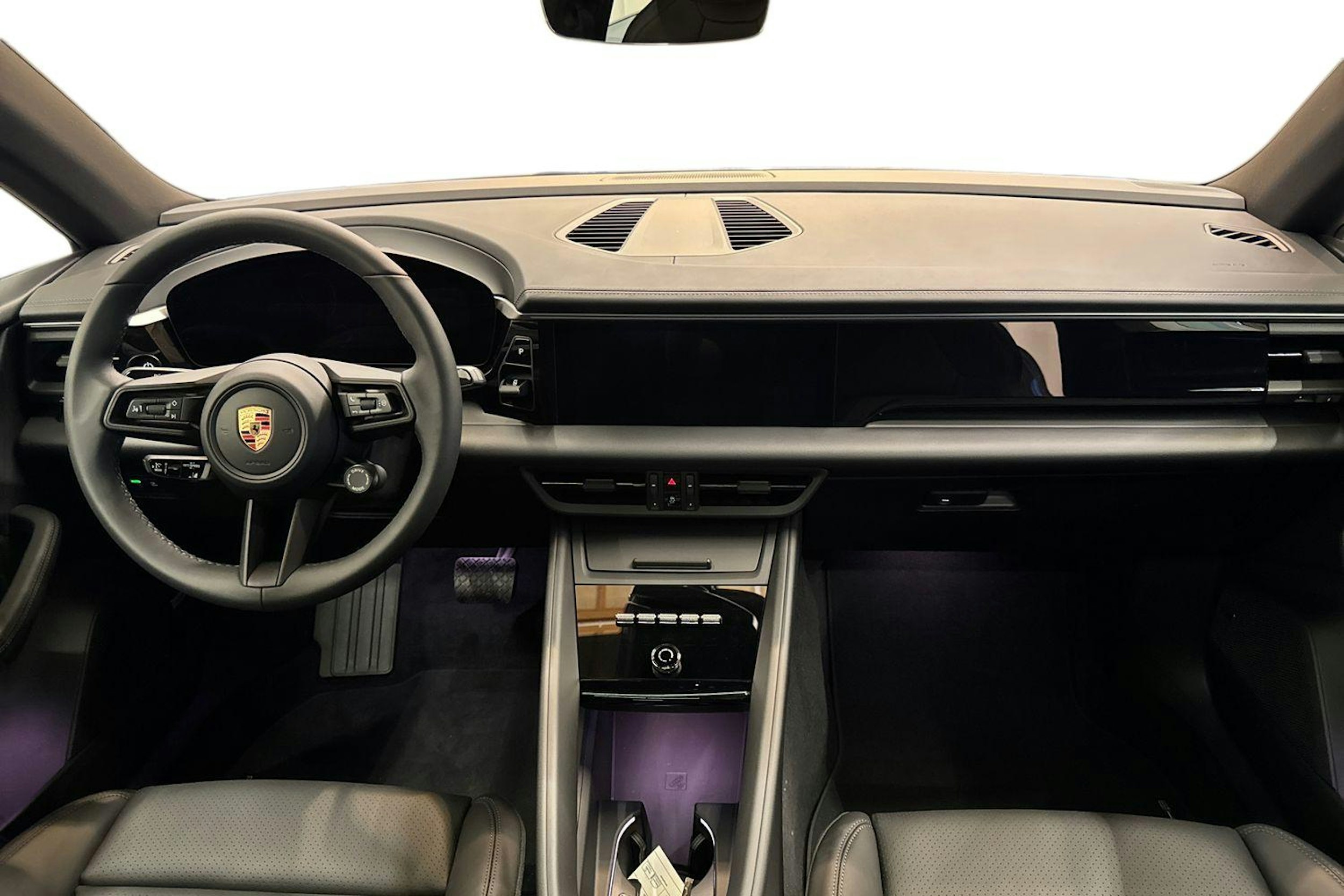 harmaa Porsche Macan 2025 kuva 7.