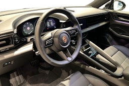 vihreä Porsche Macan 2025 kuva 6.