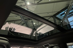 vihreä Porsche Macan 2025 kuva 16.