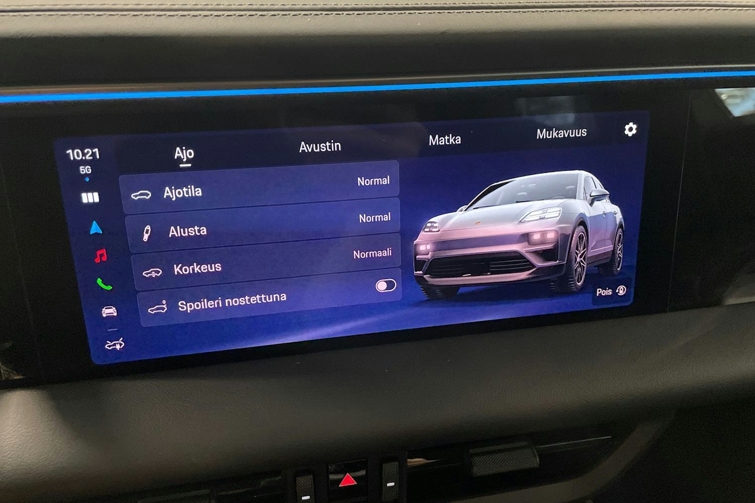 sininen Porsche Macan 2025 kuva 12.