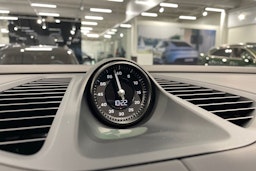 sininen Porsche Macan 2025 kuva 15.