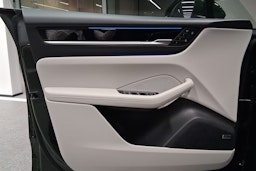 vihreä Porsche Macan 2025 kuva 10.