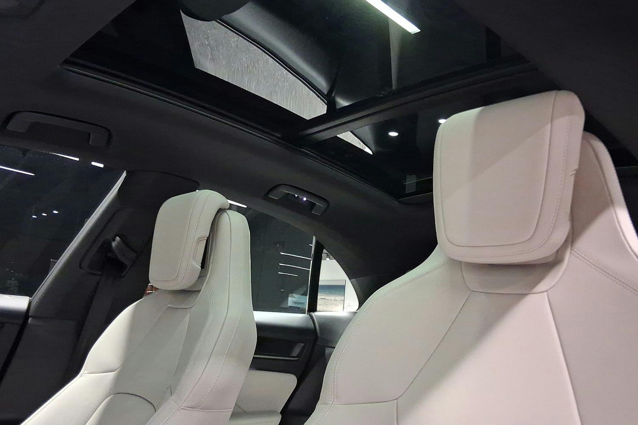 vihreä Porsche Macan 2025 kuva 12.