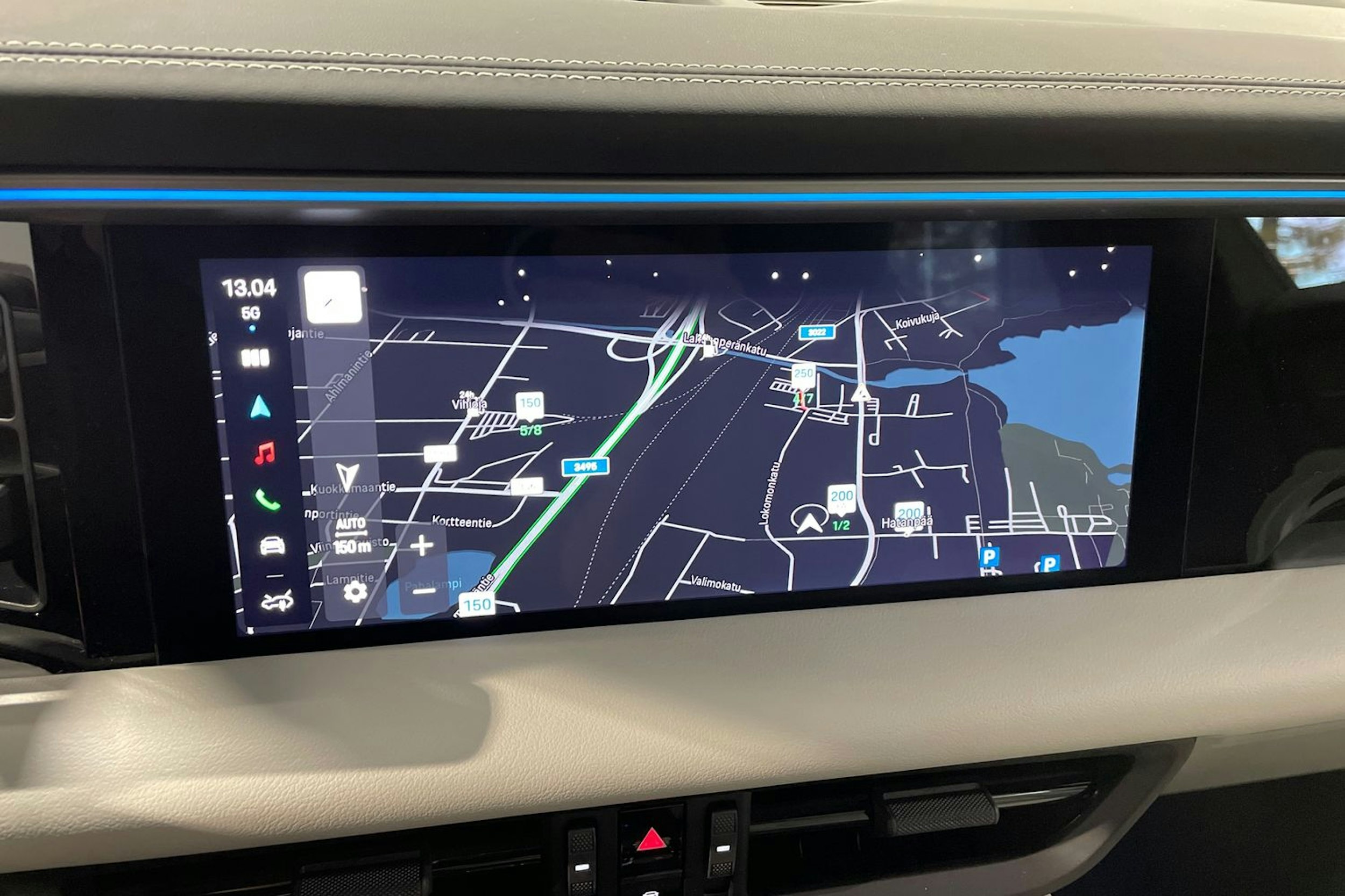 met. vihreä Porsche Macan 2025 kuva 11.