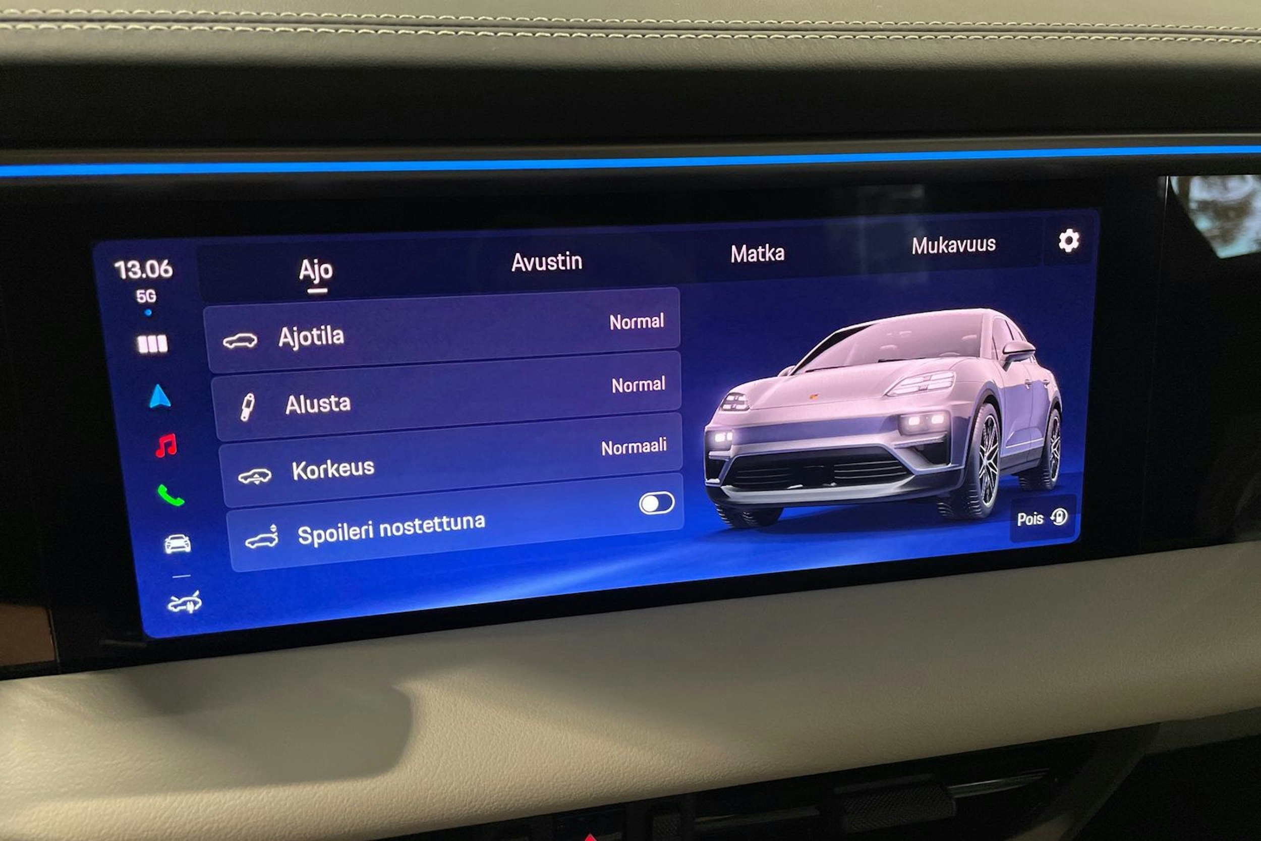 met. vihreä Porsche Macan 2025 kuva 12.