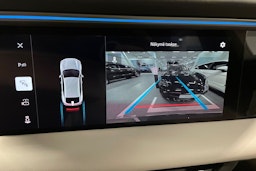 met. vihreä Porsche Macan 2025 kuva 23.