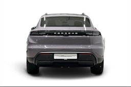 violetti Porsche Macan 2025 kuva 3.