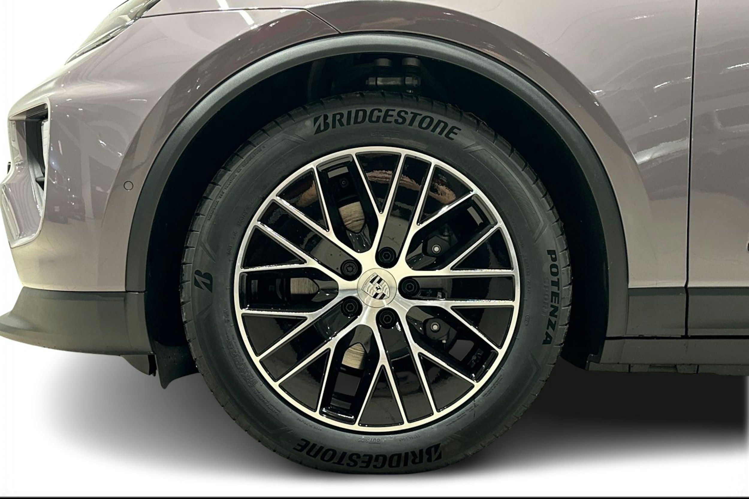 violetti Porsche Macan 2025 kuva 9.