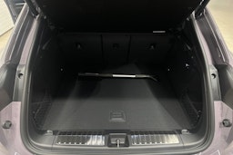 violetti Porsche Macan 2025 kuva 24.