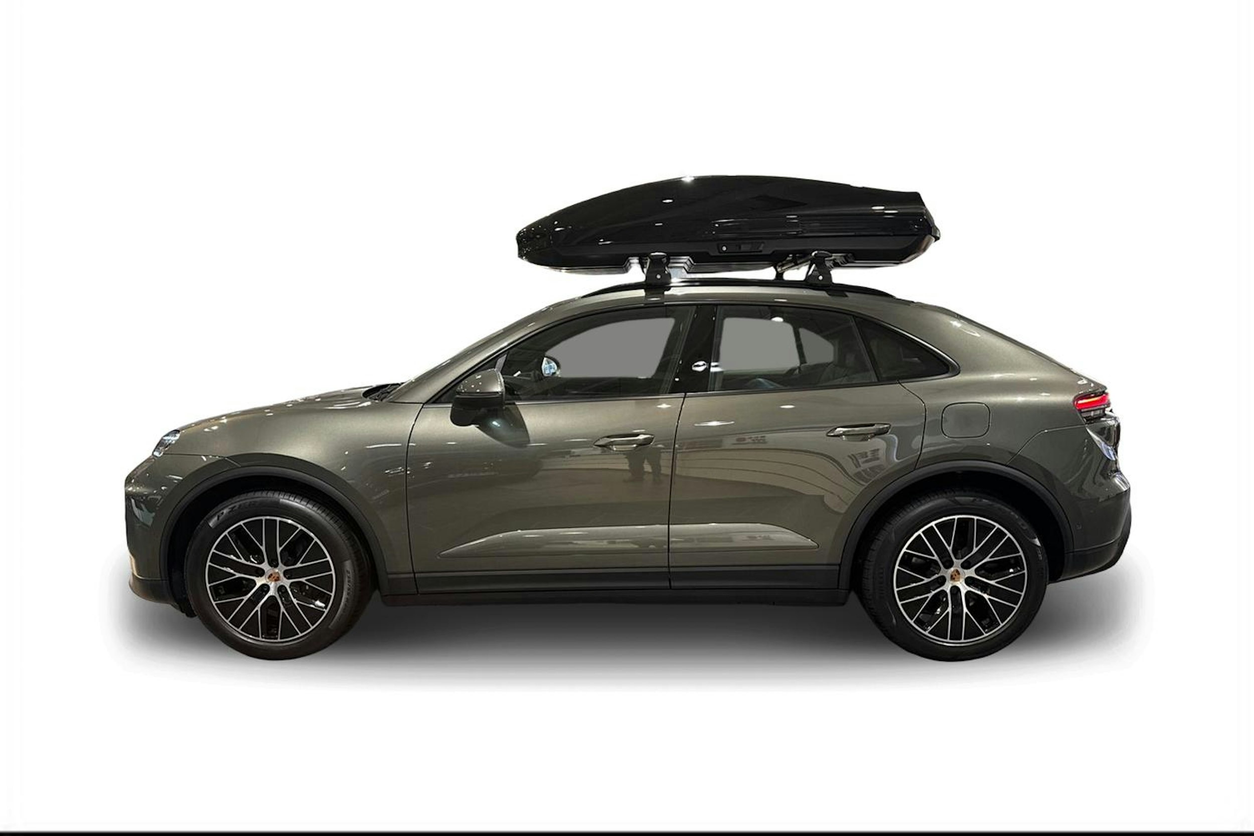 vihreä Porsche Macan 2025 kuva 5.