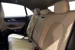 vihreä Porsche Macan 2025 kuva 8.