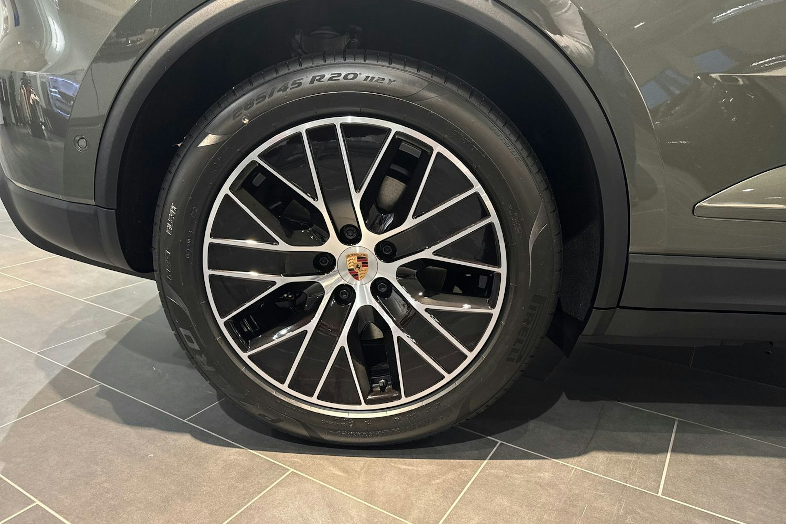 vihreä Porsche Macan 2025 kuva 10.