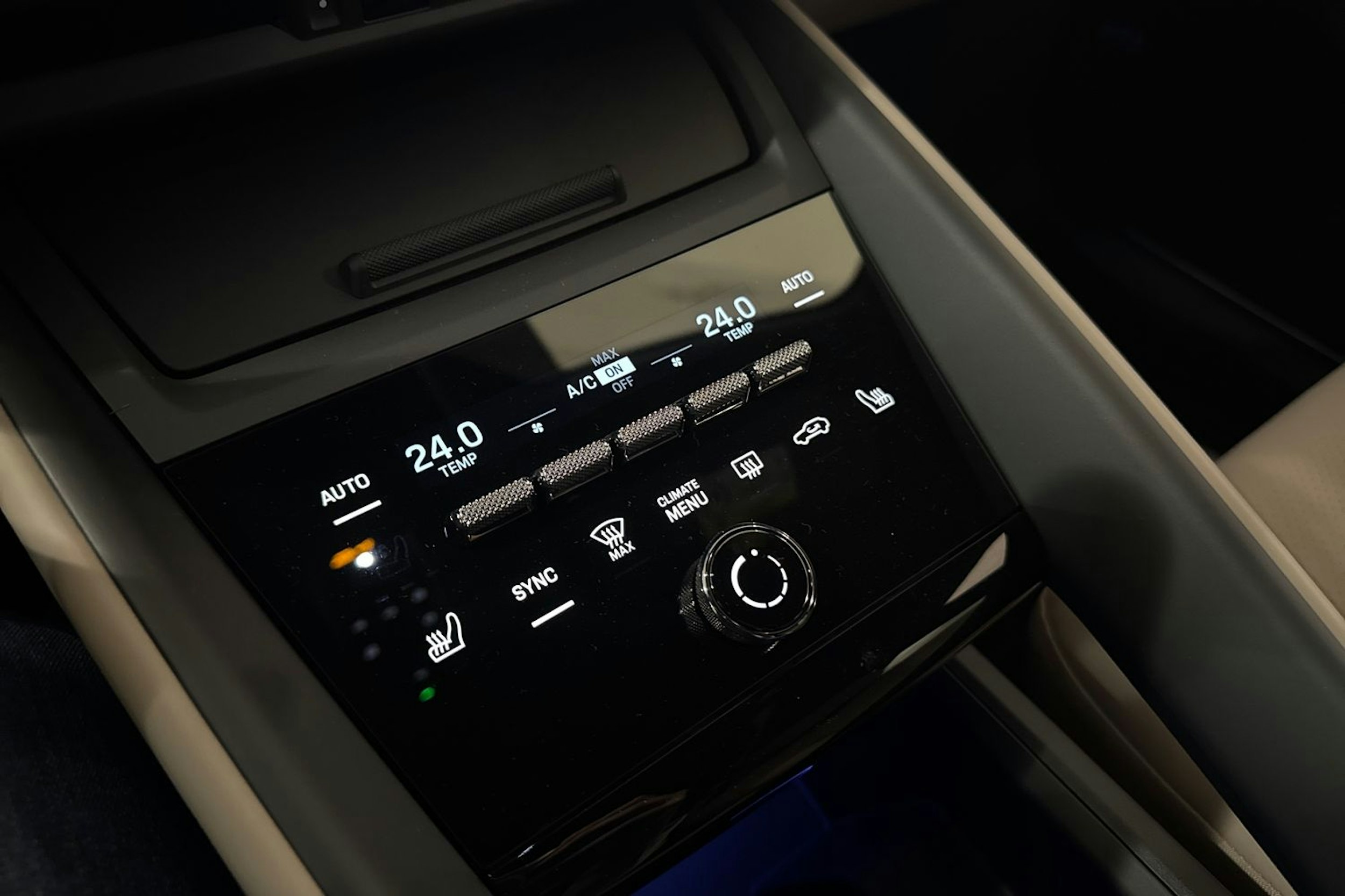 vihreä Porsche Macan 2025 kuva 16.