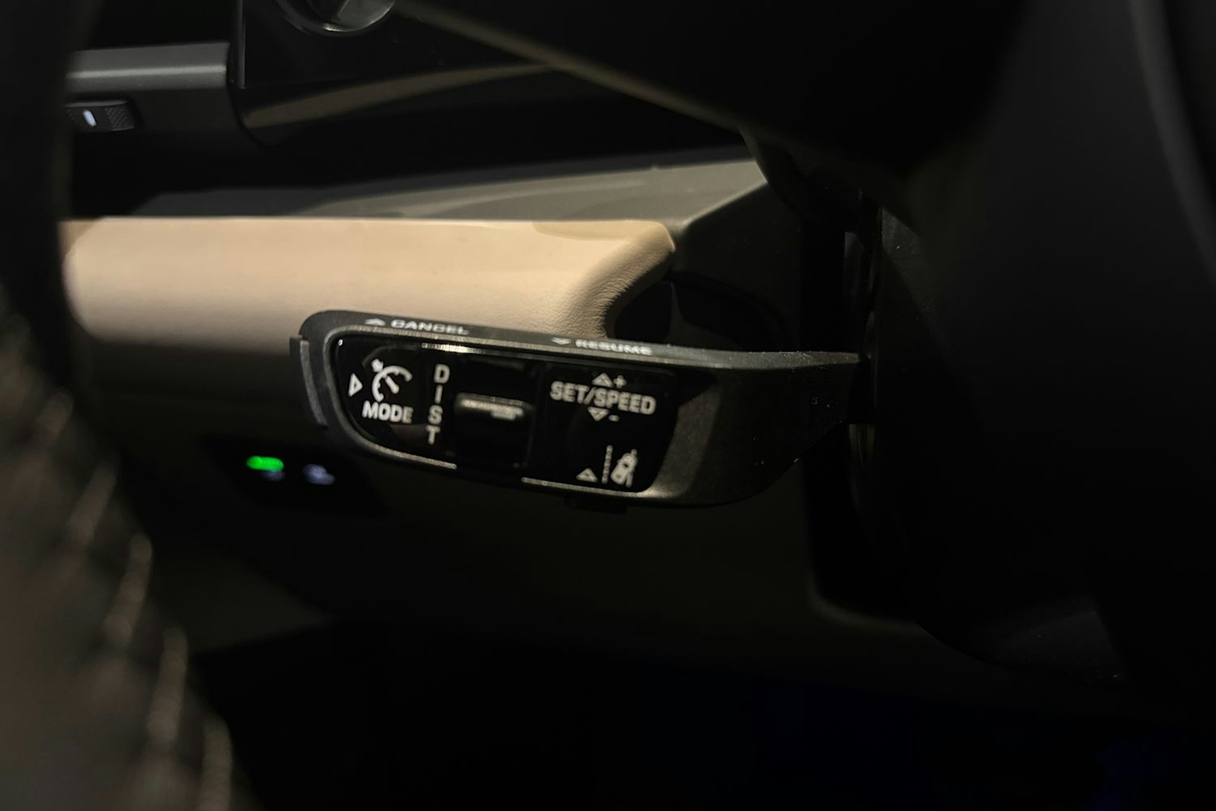 vihreä Porsche Macan 2025 kuva 19.