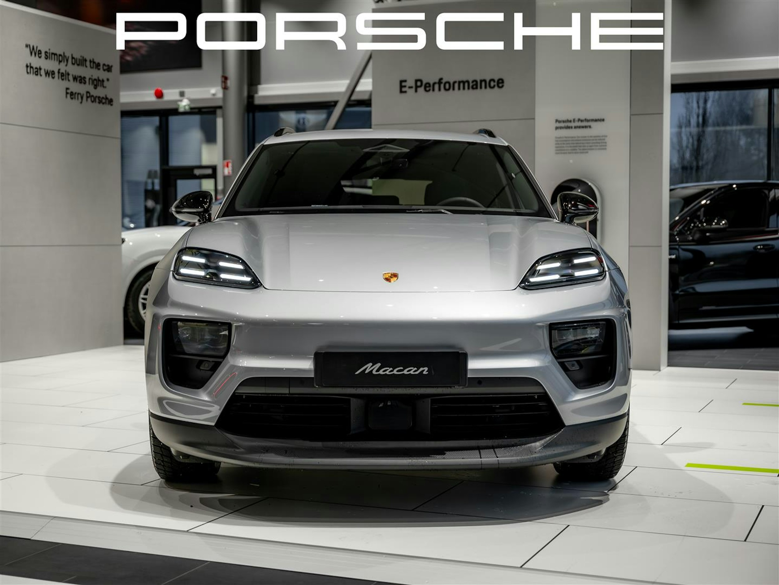 Harmaa Porsche Macan 2025 kuva 2.