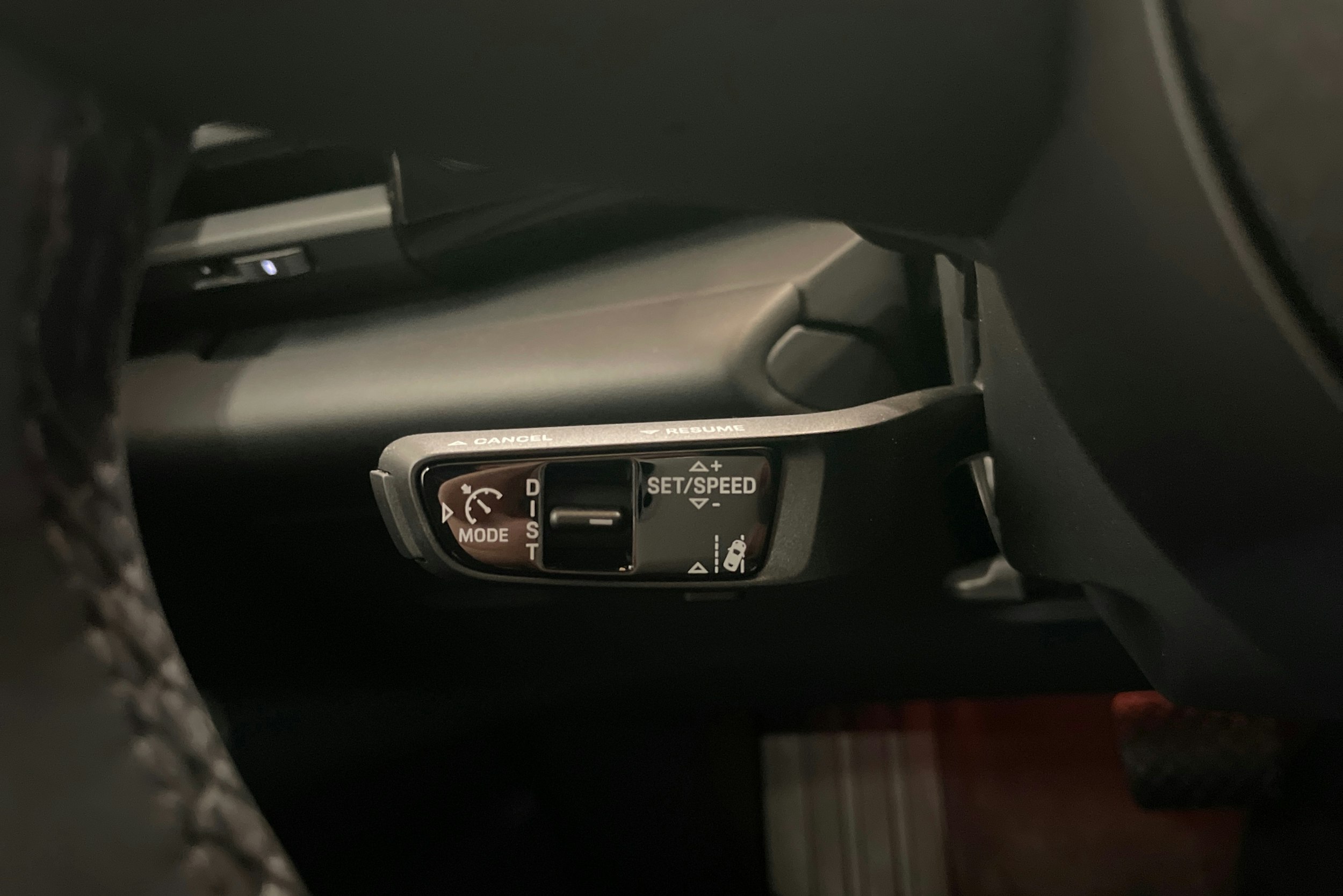 sininen Porsche Macan 2025 kuva 14.