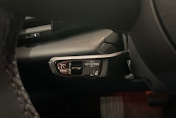 sininen Porsche Macan 2025 kuva 14.