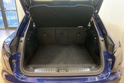 sininen Porsche Macan 2025 kuva 22.