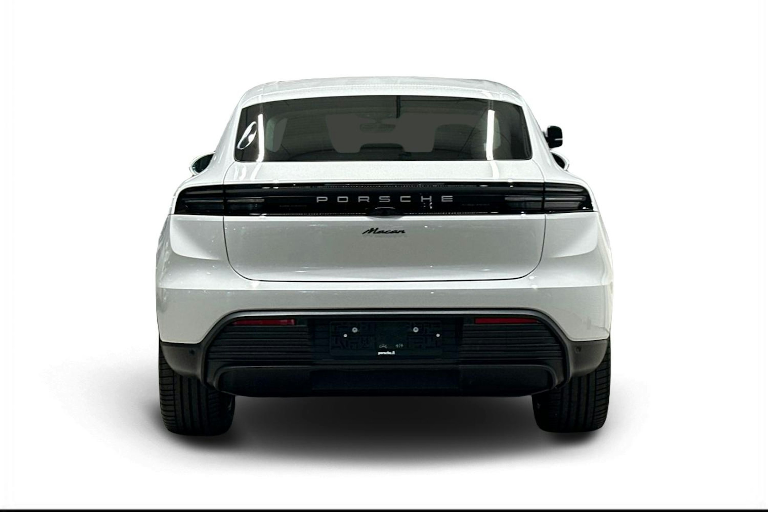 valkoinen Porsche Macan 2025 kuva 3.