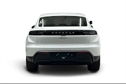 valkoinen Porsche Macan 2025 kuva 3.