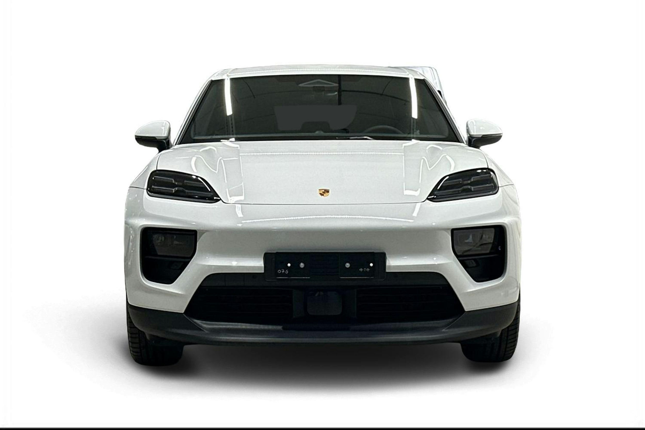 valkoinen Porsche Macan 2025 kuva 4.