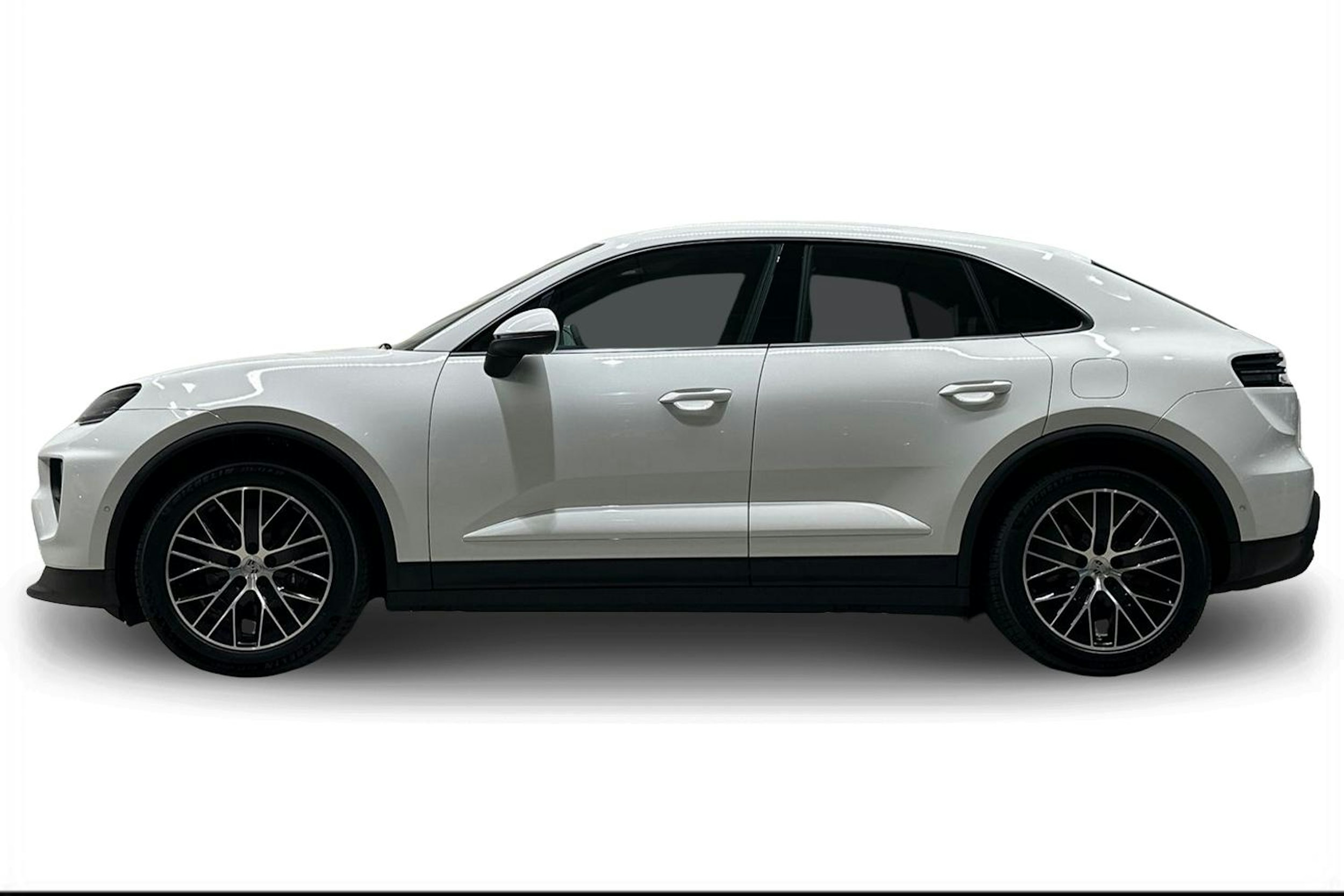 valkoinen Porsche Macan 2025 kuva 5.