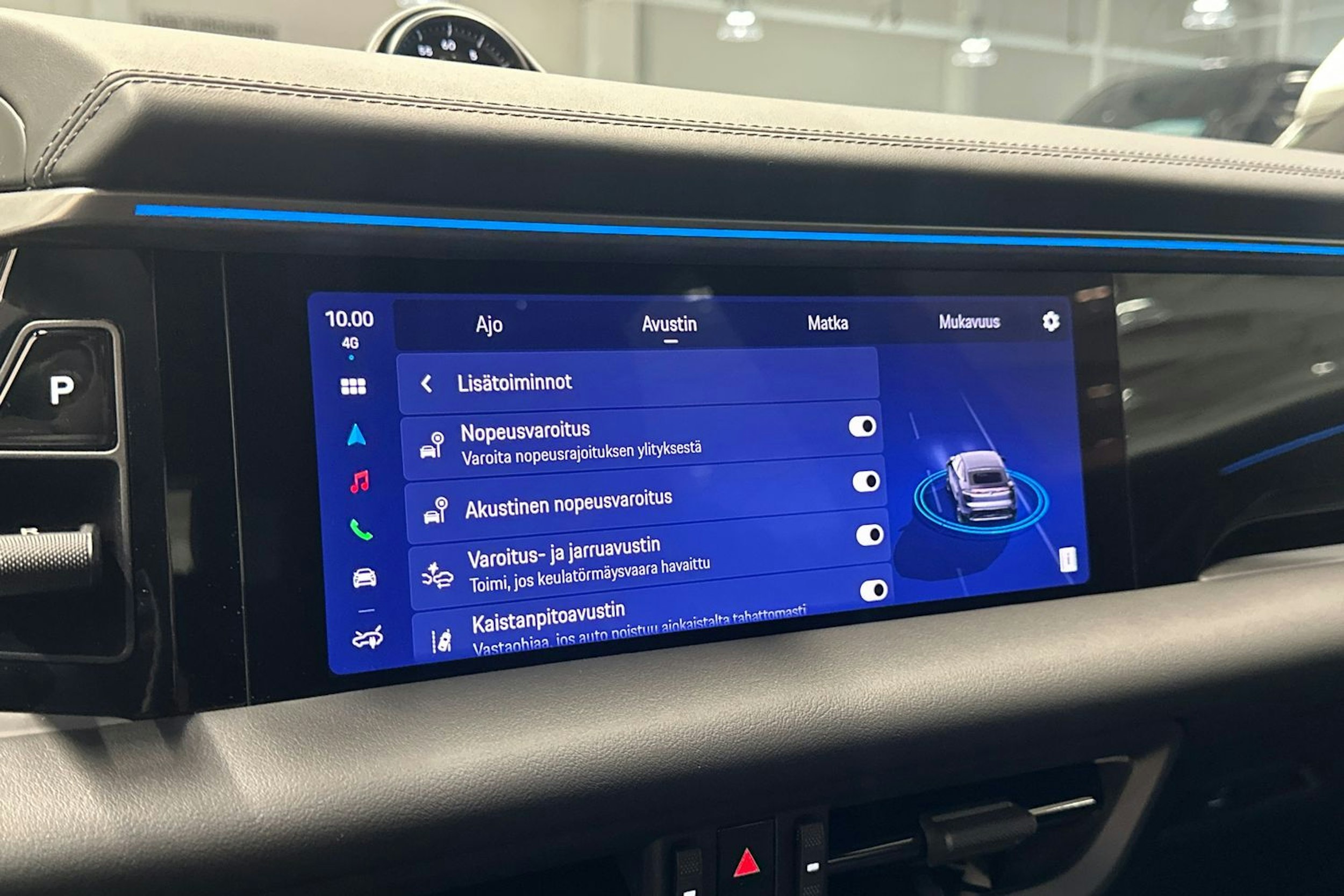 valkoinen Porsche Macan 2025 kuva 20.