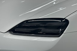 valkoinen Porsche Macan 2025 kuva 27.