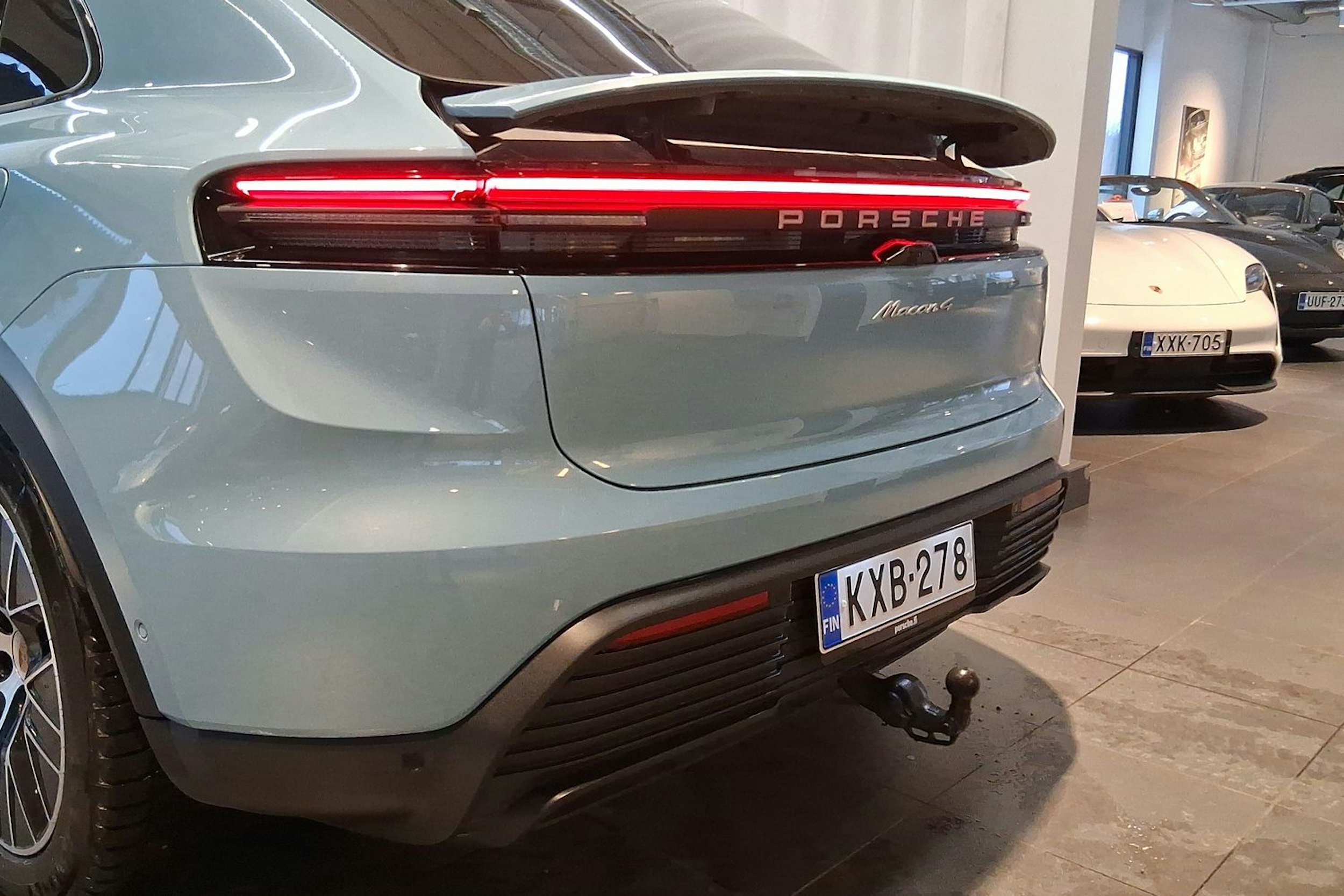 met. sininen Porsche Macan 2025 kuva 26.