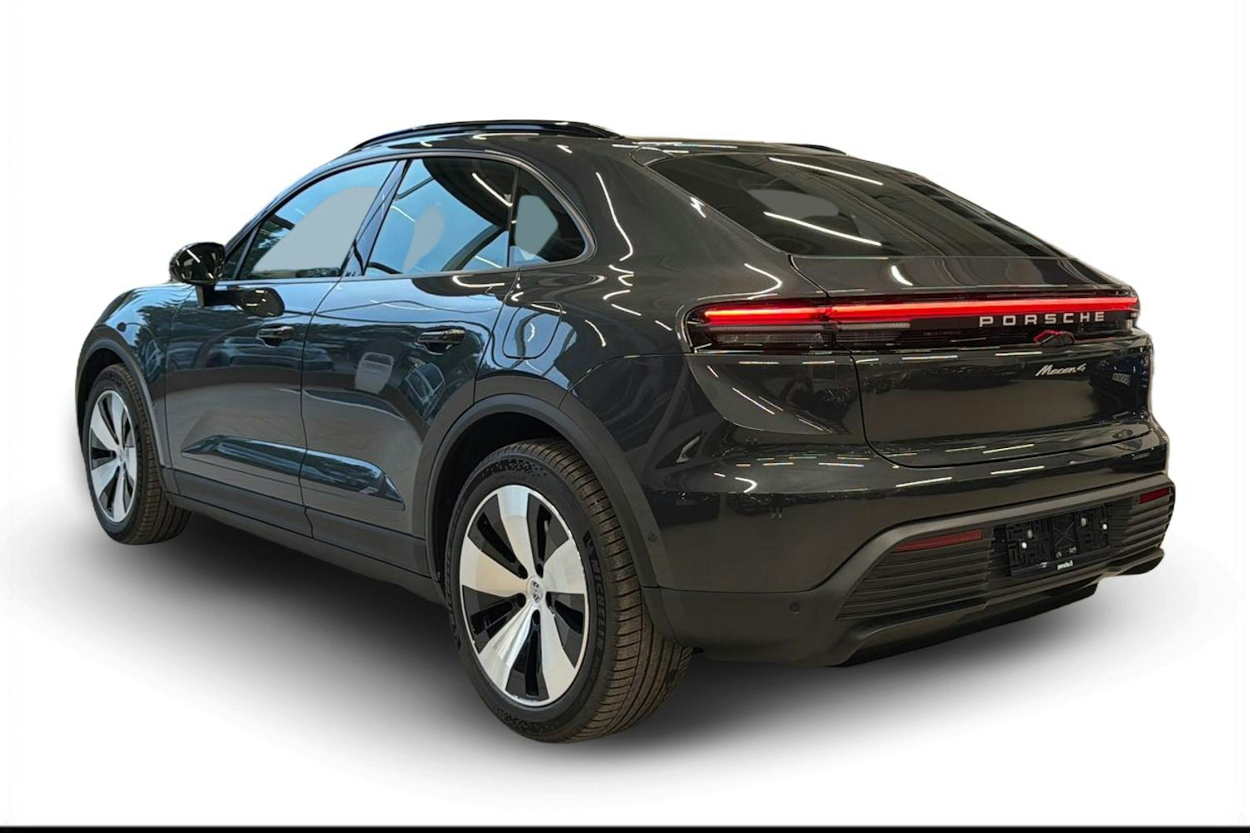 harmaa Porsche Macan 2025 kuva 2.