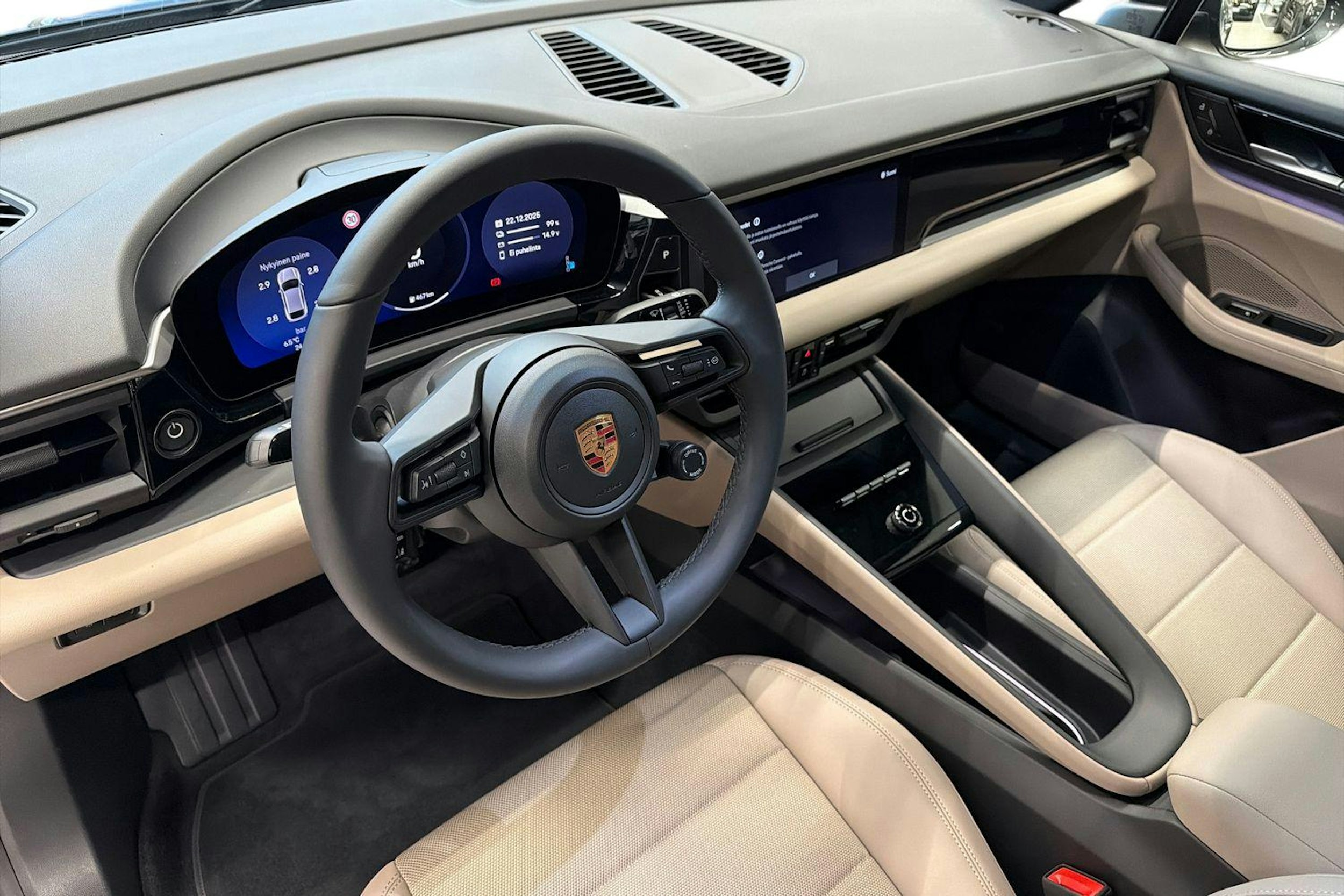 harmaa Porsche Macan 2025 kuva 6.