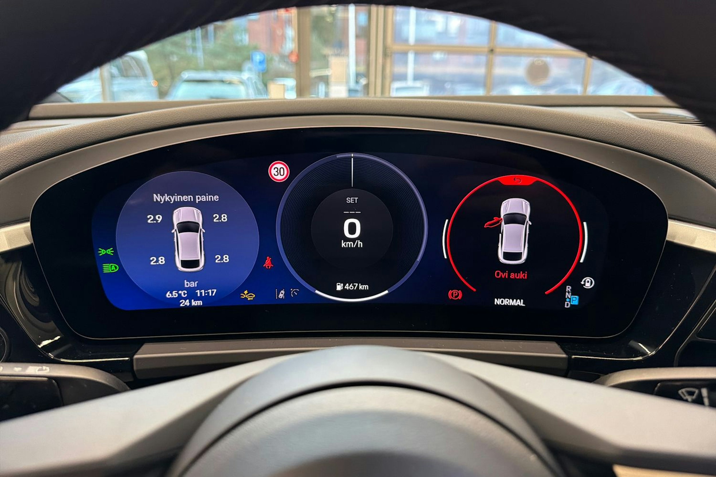 harmaa Porsche Macan 2025 kuva 10.