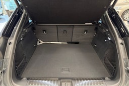 harmaa Porsche Macan 2025 kuva 15.