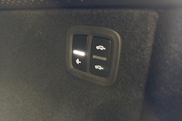 harmaa Porsche Macan 2025 kuva 16.