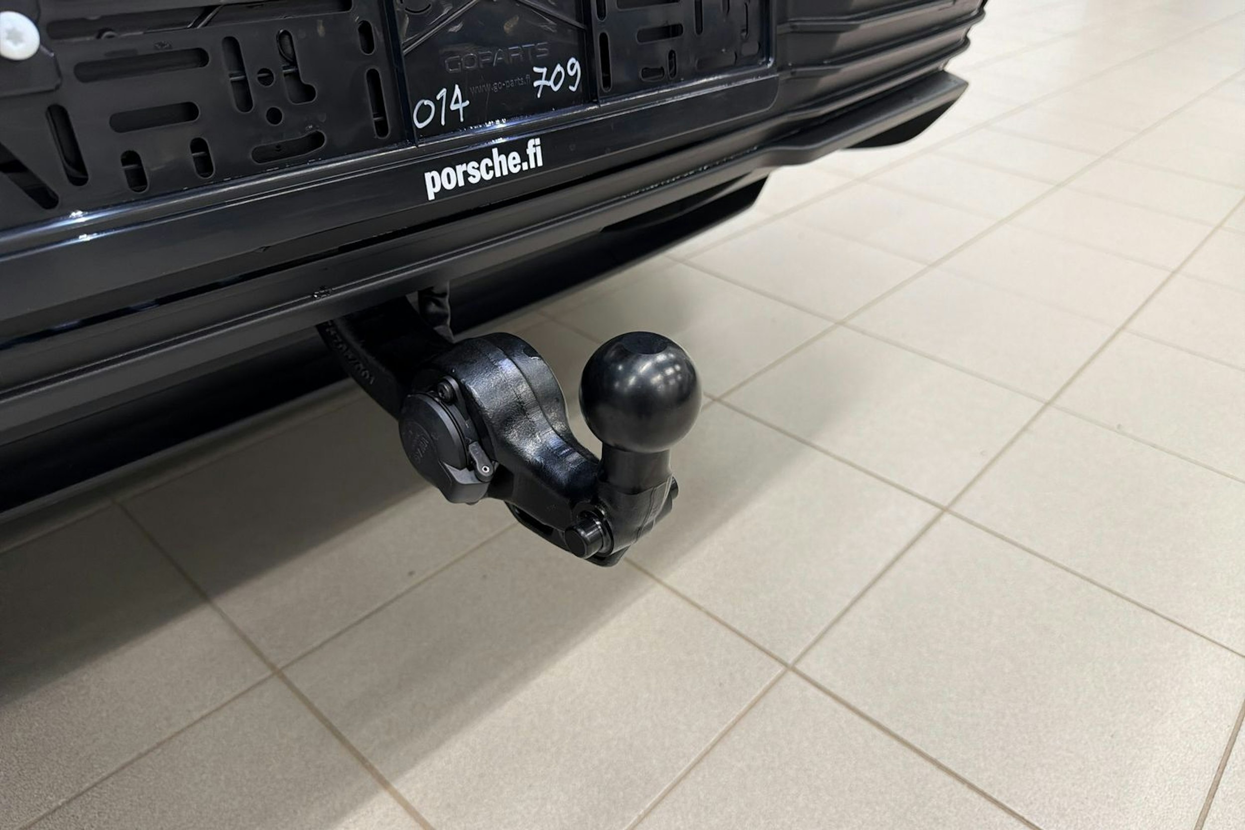 harmaa Porsche Macan 2025 kuva 17.