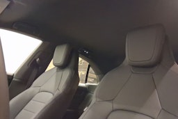 musta Porsche Macan 2025 kuva 12.