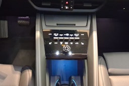 musta Porsche Macan 2025 kuva 14.