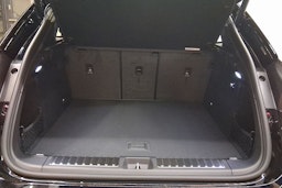 musta Porsche Macan 2025 kuva 19.