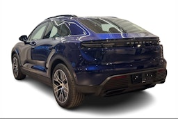 sininen Porsche Macan 2025 kuva 2.