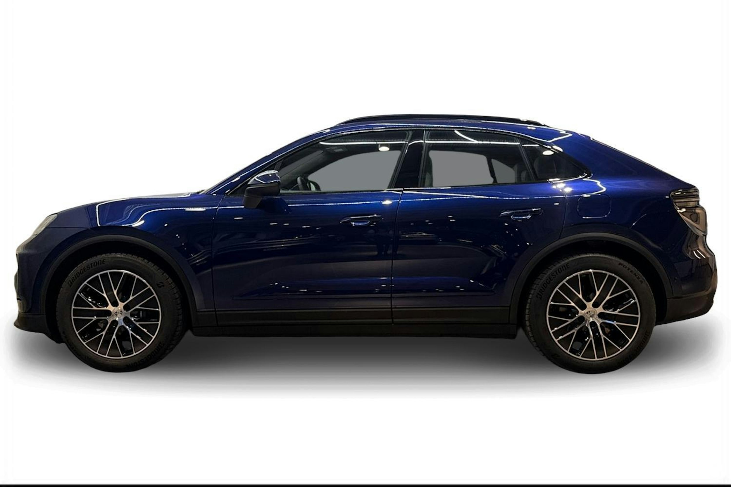 sininen Porsche Macan 2025 kuva 5.