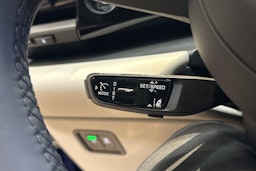 sininen Porsche Macan 2025 kuva 13.