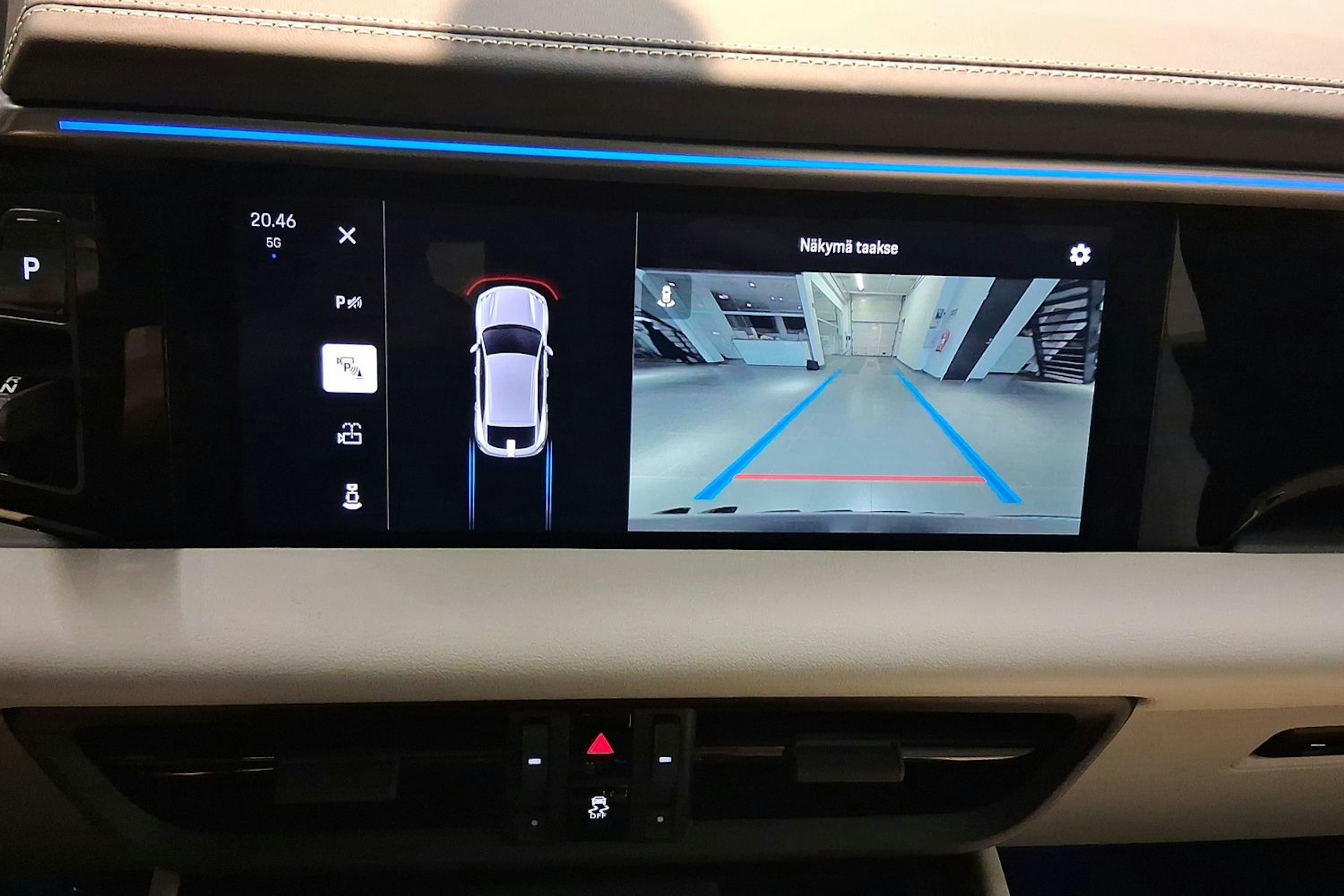 sininen Porsche Macan 2025 kuva 15.